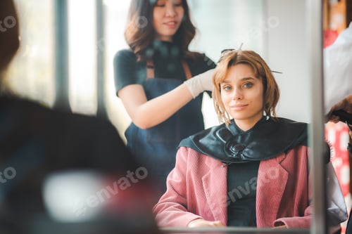 Preview: Hairdresser giving treatment barber occupation service, Professional hairstylist in beauty salon