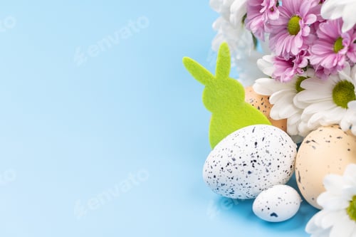 Preview: Easter eggs and flower bouquet
