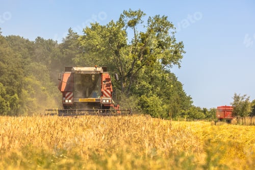 Preview: Combine harvester