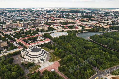 Preview: Top view of the building of the Bolshoi Opera and ballet theater and Park in Minsk.Public building