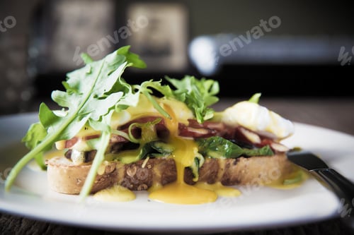 Preview: Egg Benedict