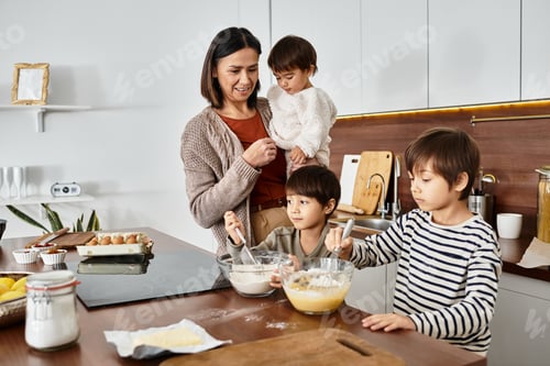 Preview: A joyful grandmother teaches her grandsons the art of baking during winter holidays