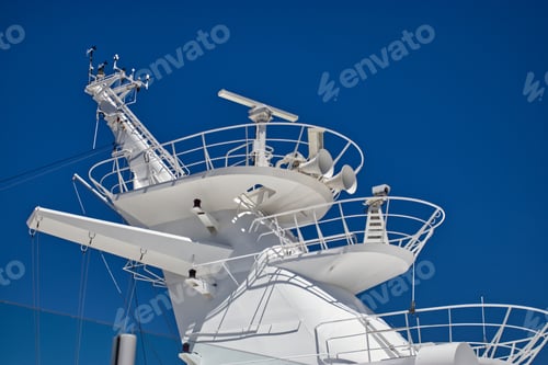 Preview: Close up shot of a cruise ships mast