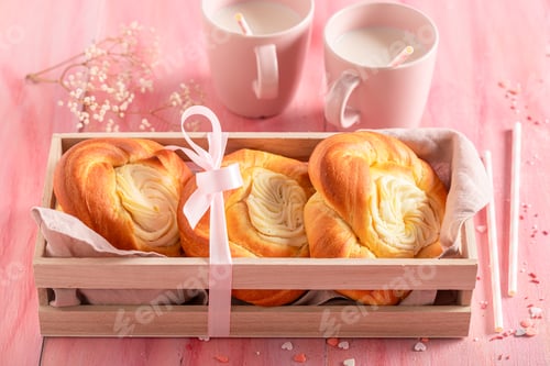 Preview: Delicious and sweet pudding yeast cake made of vanilla.