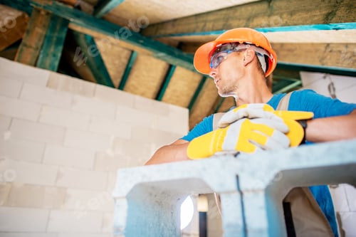 Preview: House Construction Worker