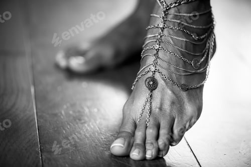 Preview: Foot Jewelry Black and White