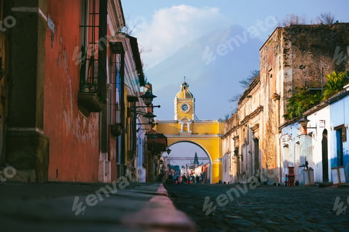 Preview: Santa Catalina Arch and volcano view in Antigua Guatemala