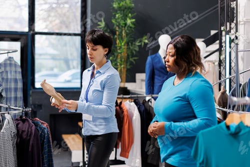 Preview: Customer asking store employee for help