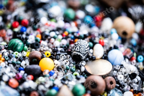Preview: Vintage beads for needlework