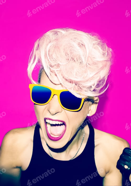 Preview: Screaming girl disco punk fashion style