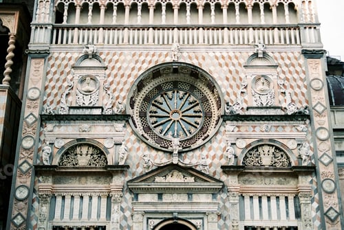 Preview: Rose window in the Basilica of Santa Maria Maggiore. Bergamo, Italy