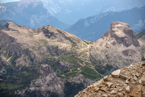 Preview: Tofana di Mezzo view over Dolomites mountain range.