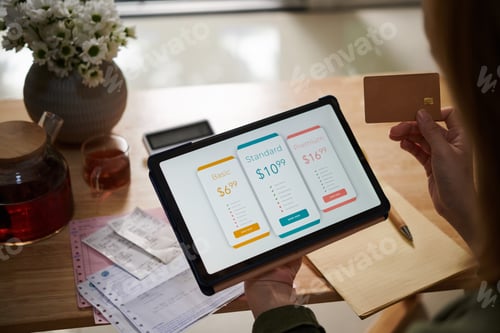Preview: Customer Paying for Service Subscription