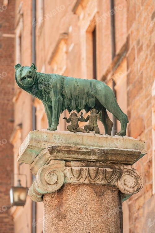 Preview: Bronze Capitoline Wolf statue on column in Rome Italy