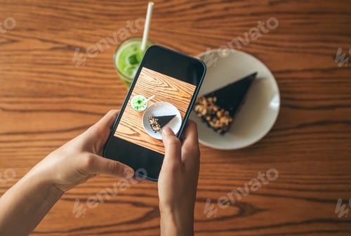 Preview: Smartphone take shot chocolate cake and iced green lemonade photo.
