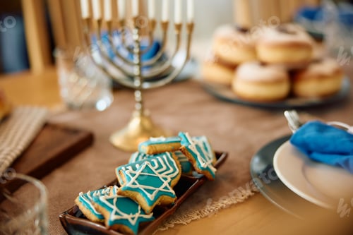 Preview: Close up of cookies decorated with star of David.