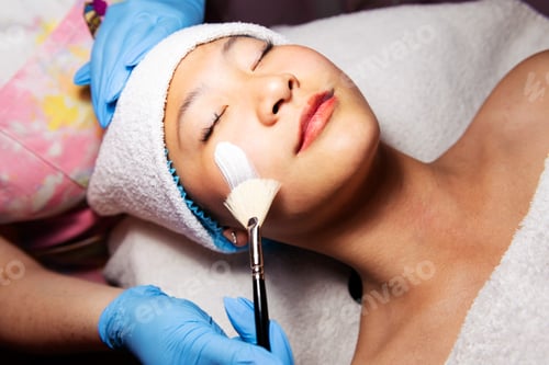 Preview: woman receiving a moisturizing facial treatment