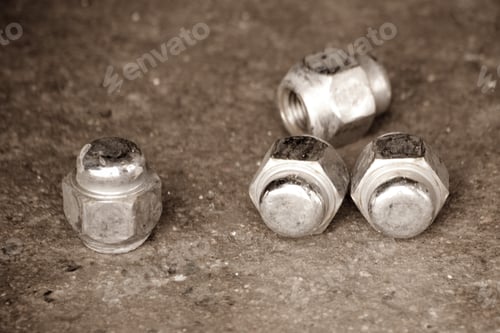 Preview: Bolts