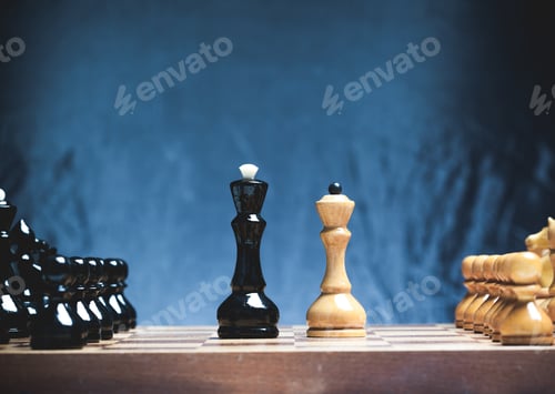 Preview: Chess board with figures