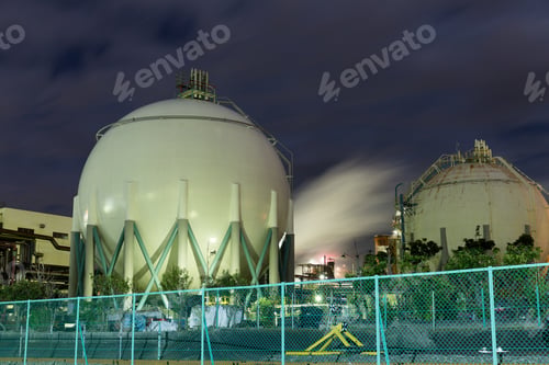 Preview: Natural Gas storage tanks at night