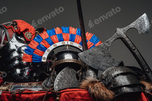 Preview: Suit of antique armouring chest with fur and plumed helmet