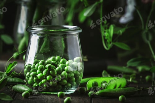 Preview: Peeled fresh sweet green peas in glass jar