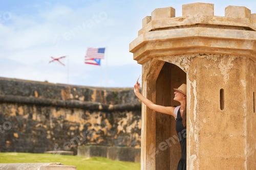 Preview: Photo of woman tourist in San Juan