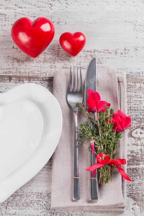 Preview: Rustic Table Setting with Thyme and Cyclamen Flowers