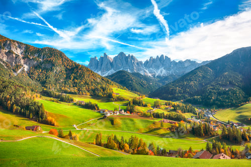 Preview: Awesome autumn scene of magnificent Santa Maddalena village in Dolomites