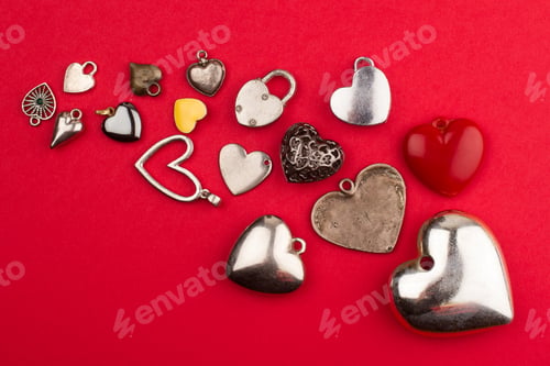 Preview: heart shaped jewelry in many colors and sizes