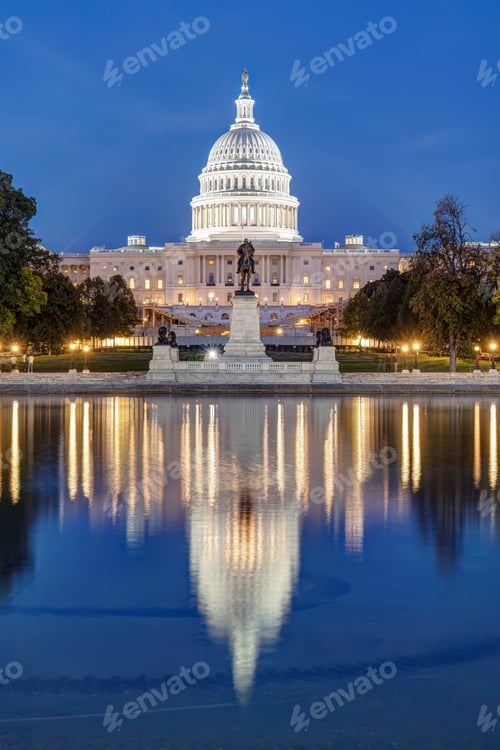Preview: The illuminated United States Capitol in Washington DC at night
