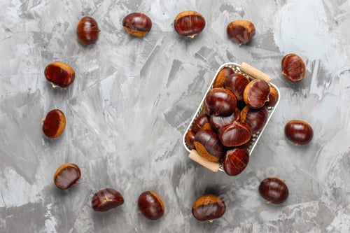 Preview: Fresh organic chestnuts.