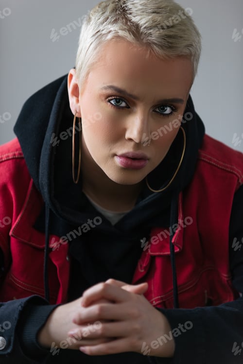 Preview: Beautiful young woman