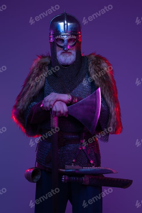 Preview: Elder guardian weared in chain mail and fur