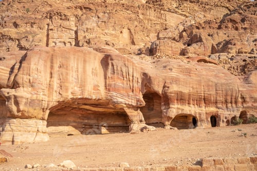 Preview: Sandstone caves in Petra