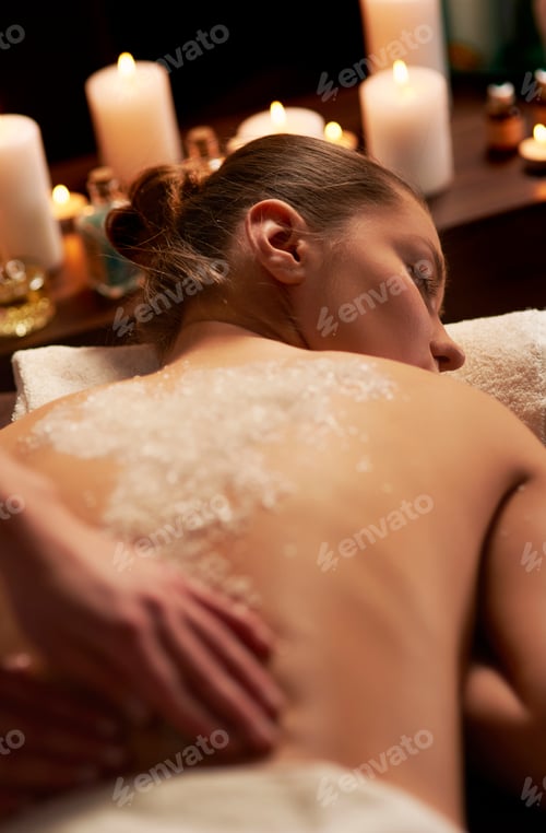 Preview: Night atmosphere at health spa