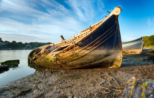 Preview: Old Shipwreck