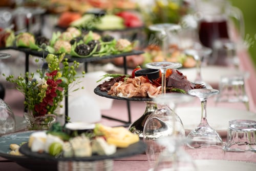 Preview: Served table. hall for banquets and weddings