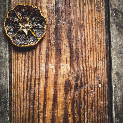 Preview: Dried Citrus Slices (Mandarin) On A Wooden Surface
