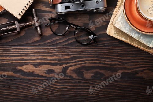 Preview: Retro table with vintage items