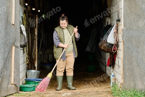 Preview: Sweeping Barn Entrance Wearing Casual Country Outfit