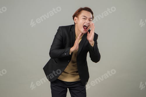 Preview: portrait of happy asian businessman wearing suit