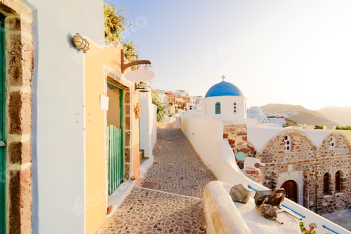 Preview: Oia, traditional greek village