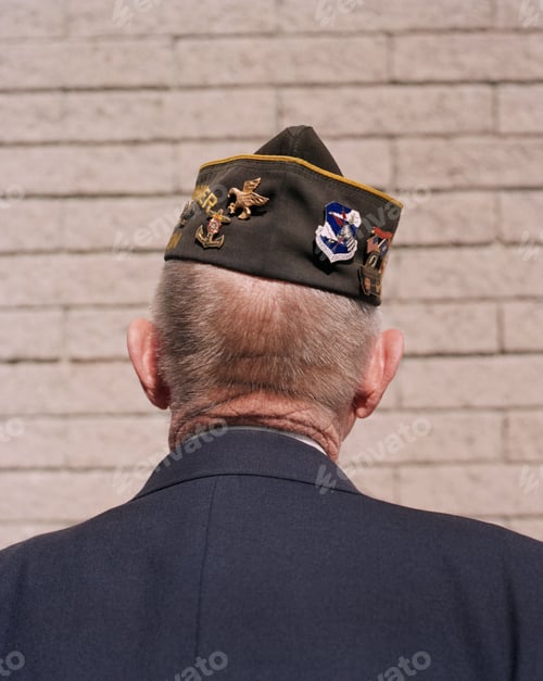 Preview: Portrait of elderly Korean War veteran, facing away