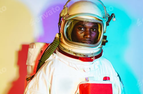 Preview: cinematic image of an astronaut.