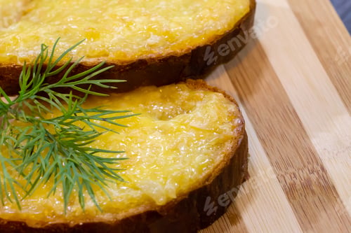 Preview: Hot sandwiches with melted cheese and herbs