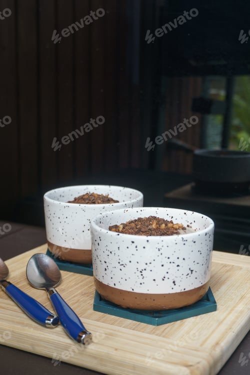 Preview: Bowls with a homemade ice cream
