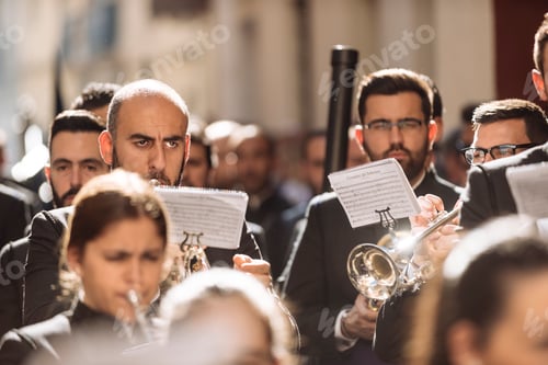 Preview: Musicians engrossed in a street performance