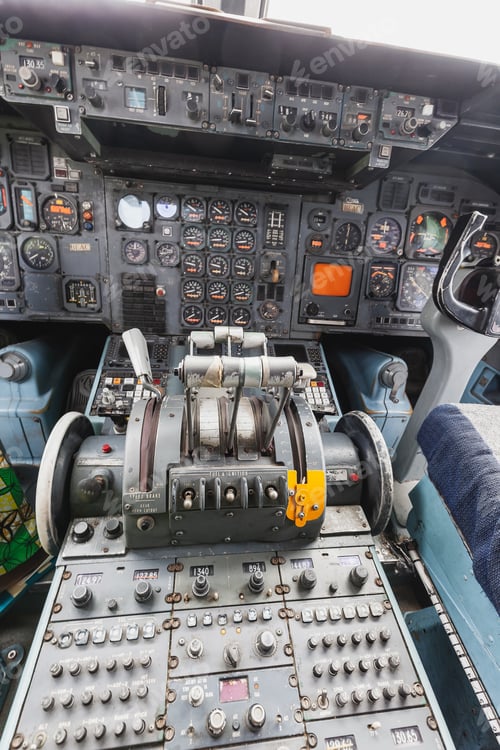 Preview: Interior of a decommissioned l-1011 TriStar in Cotonou, Benin
