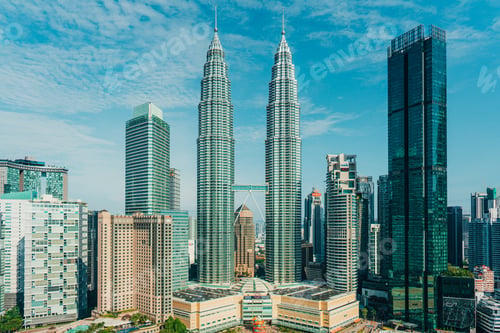 Preview: Iconic Petronas Towers in Kuala Lumpur, Malaysia.